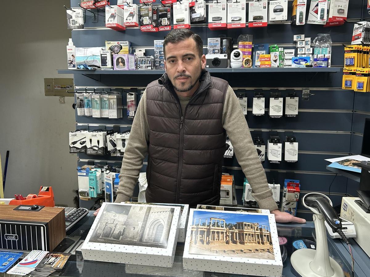 Javier García, la cuarta generación al frente de 'Foto Javier'.