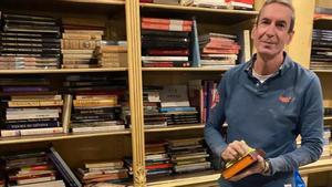 Rafa Serra, en plenos preparativos para la apertura, este jueves.