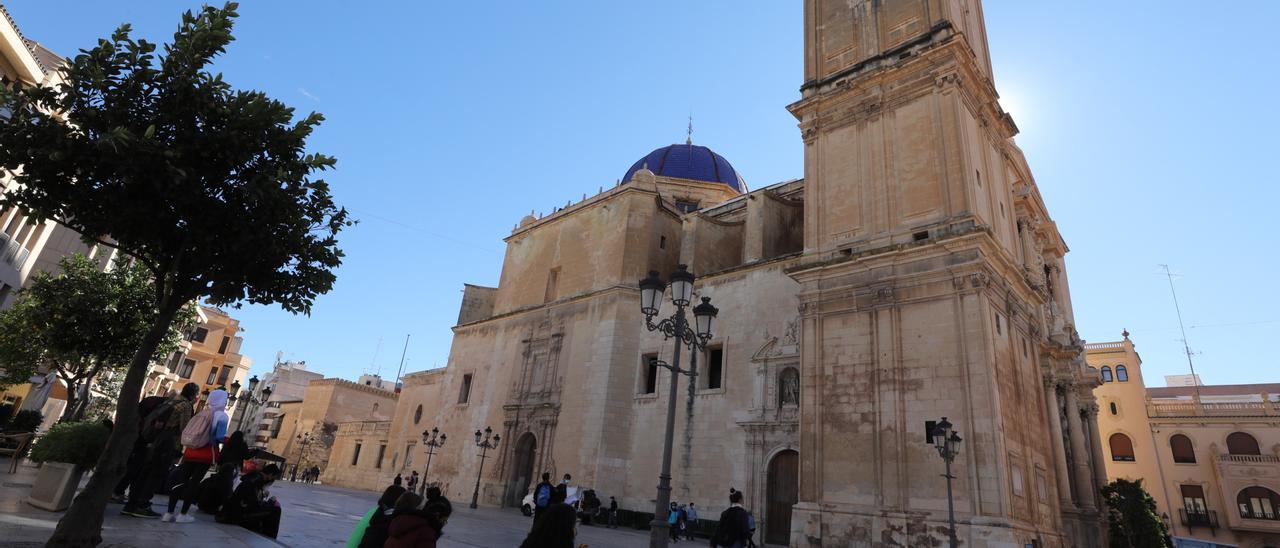 La basílica de Santa María de Elche.