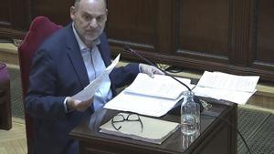 Ábalos nega els suborns i defensa la seva gestió en la compra de mascaretes