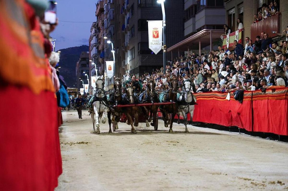 Siga a la carrera durante el desfile del pasado Jueves Santo.