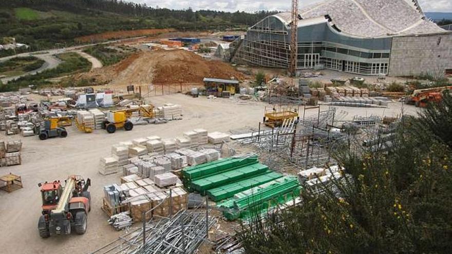 Obras en el macrocomplejo de la Cidade da Cultura, en el monte Gaiás. / jorge leal