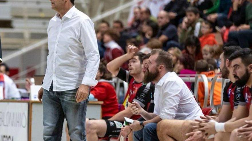 El Bada pierde en Cangas y cae al farolillo rojo