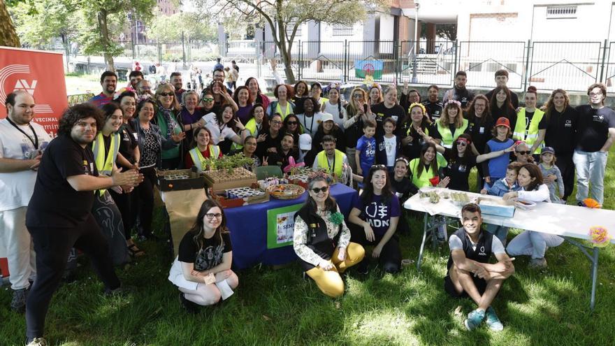 La zona oeste de Gijón se divierte &quot;en familia&quot; para crear comunidad