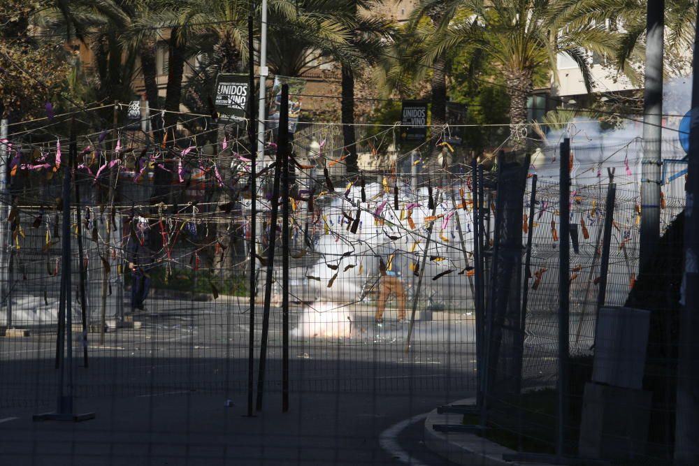 Una Nochevieja a ritmo de mascletà en Alicante