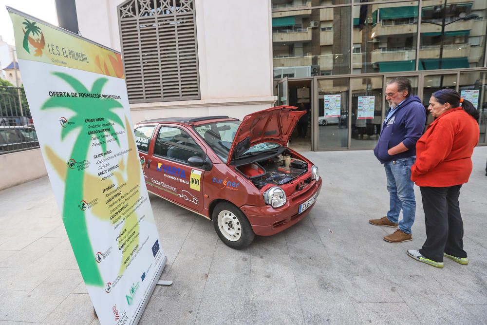 Orihuela inauguraba la segunda Feria de Formación Profesional destacando las especialidades propias que se imparten en la ciudad.