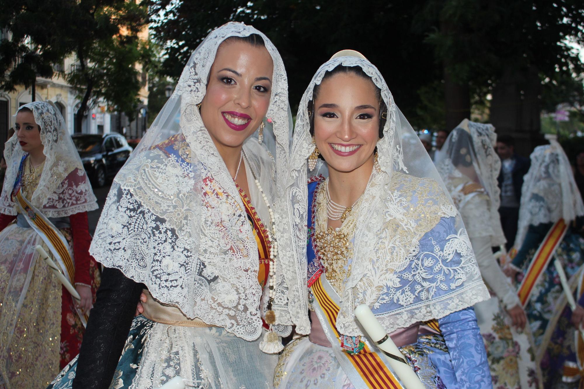 Carmen, Nerea, las cortes y las fallas de Zaidía acompañan al Cristo de la Fe