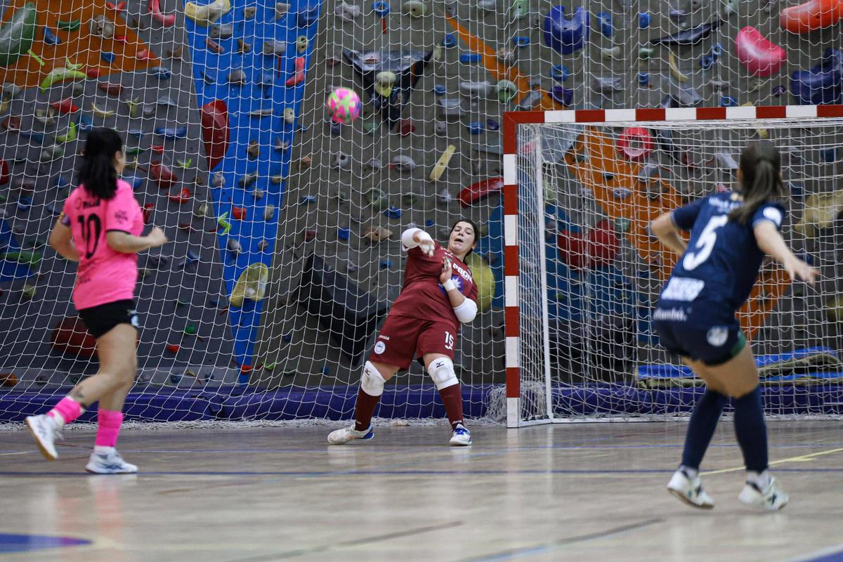 Todas las imágenes del partido del San Pablo-Eivissa contra CD Nou Turia