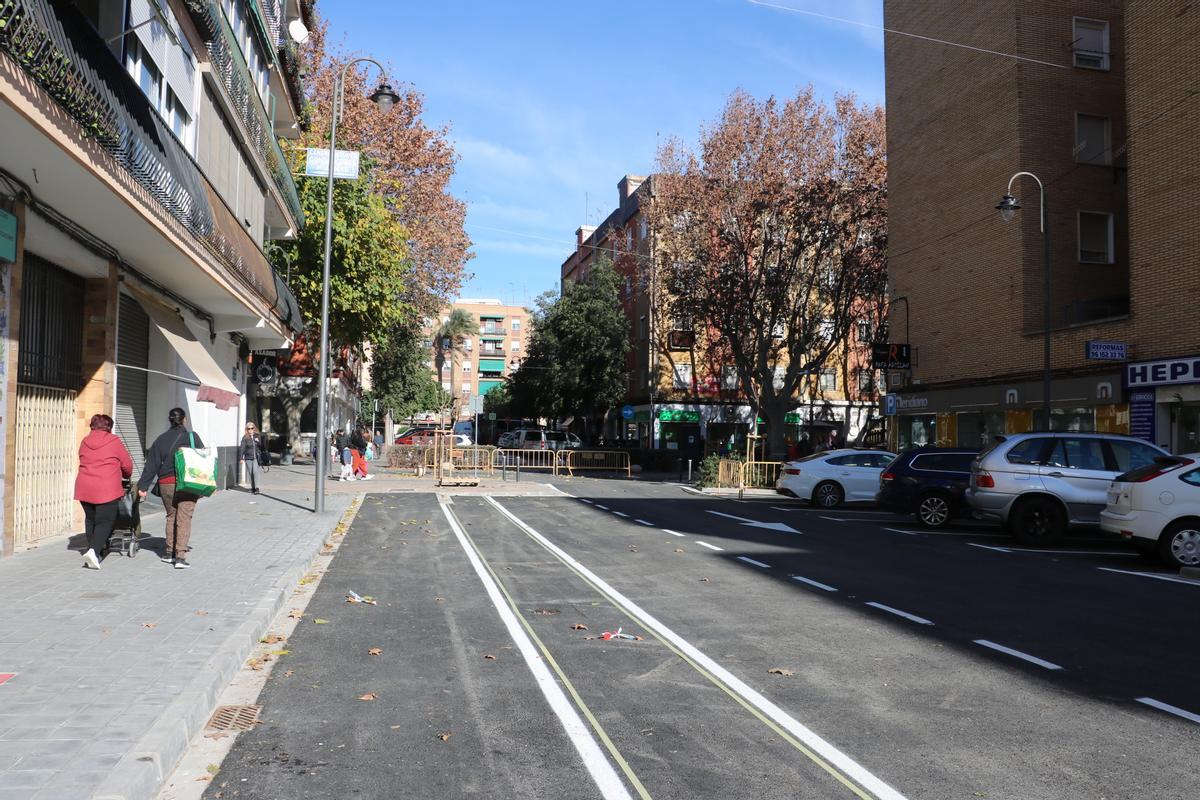 El proyecto prioriza al peatón, incorpora un carril bici y renueva las redes de saneamiento y alumbrado.