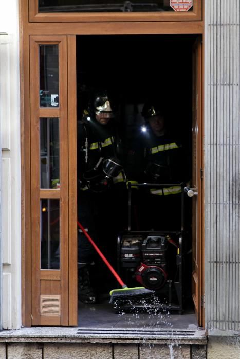 Incendio en la cocina de un bar del barrio del Carmen, en Gijón