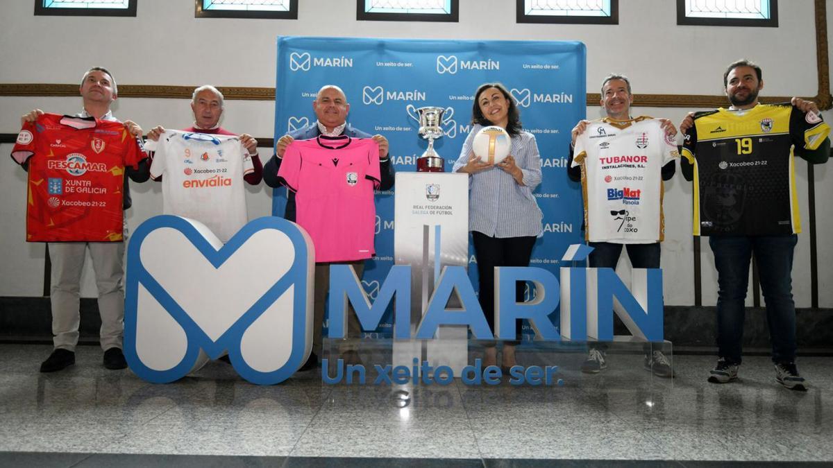 Presentación de la Copa Galicia en el Concello de Marín.