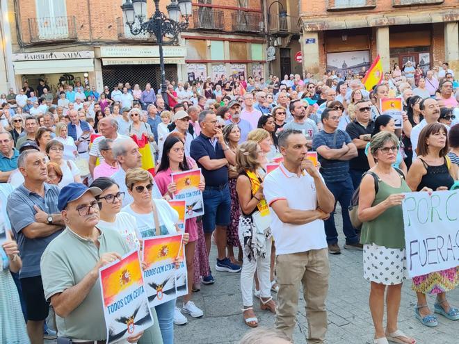 GALERÍA | Los pueblos de Zamora también salen a la calle por Ceuta