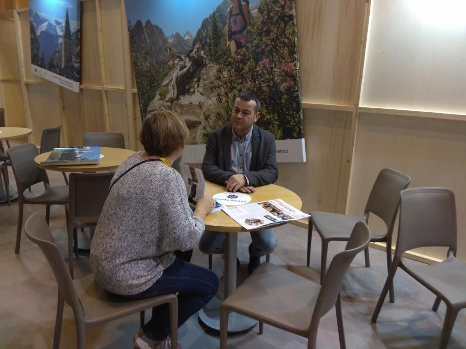 Les autoritats altempordaneses fent promoció a Fitur.