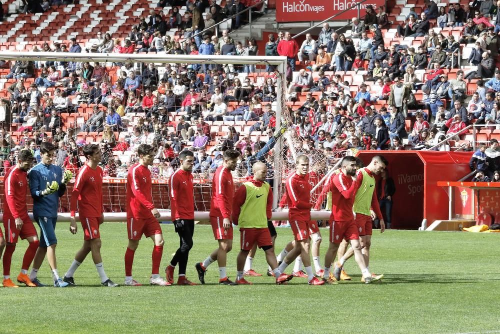 Entrenamiento del Sporting en El Molinón.