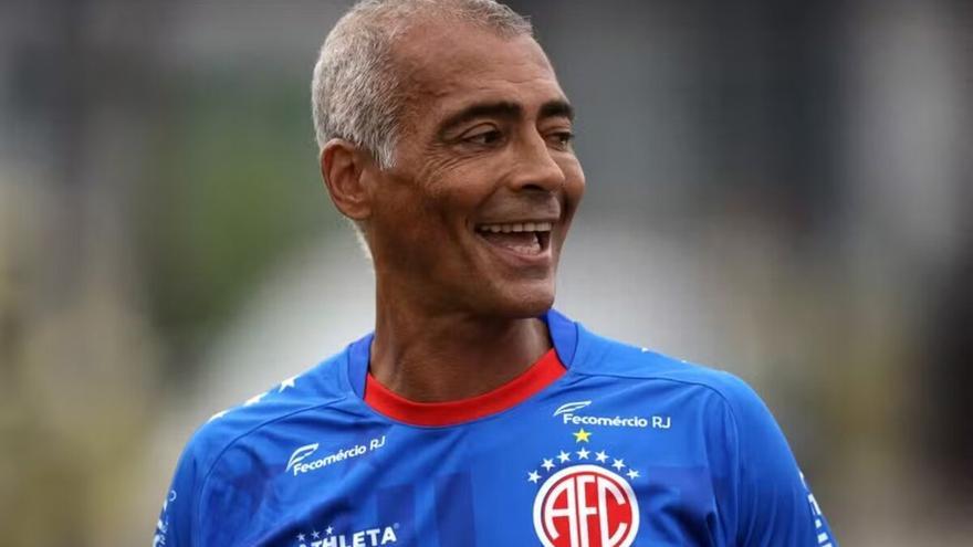 Romario, con 58 años, vuelve a los terrenos de juego