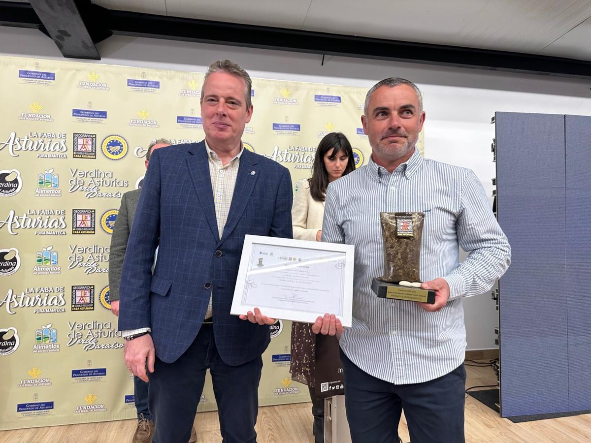 En imágenes: la gala de entrega de premios de la faba asturiana y la verdina, con sede en Luarca, derrocha ilusión