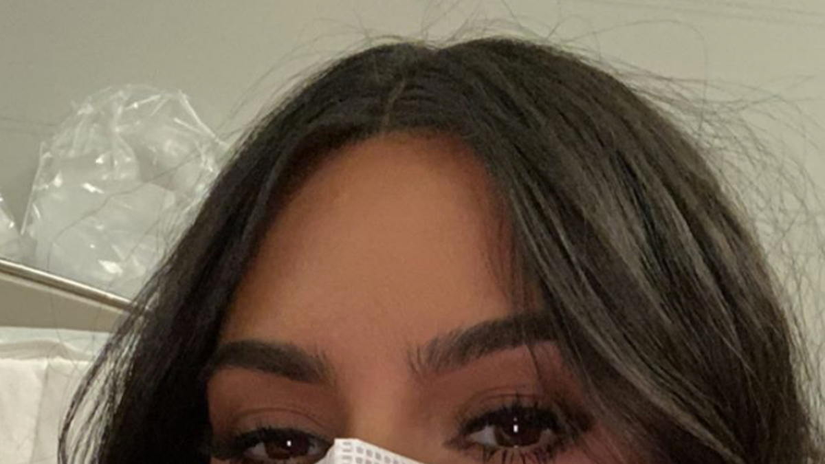 Kim Kardashian con mascarilla