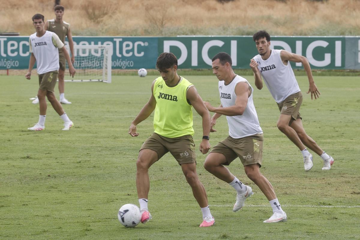 La vuelta al trabajo del Córdoba CF tras superar al Girona, en imágenes