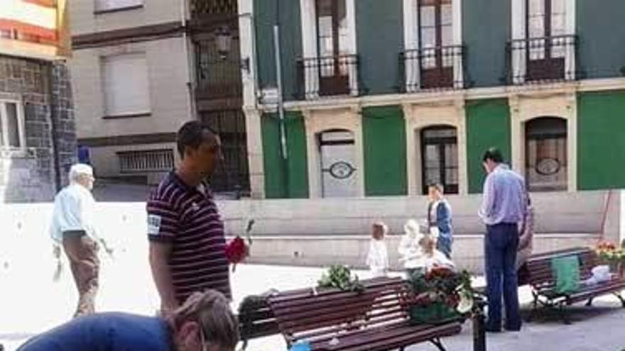 Los últimos preparativos en la calle Valdés Pumarino.