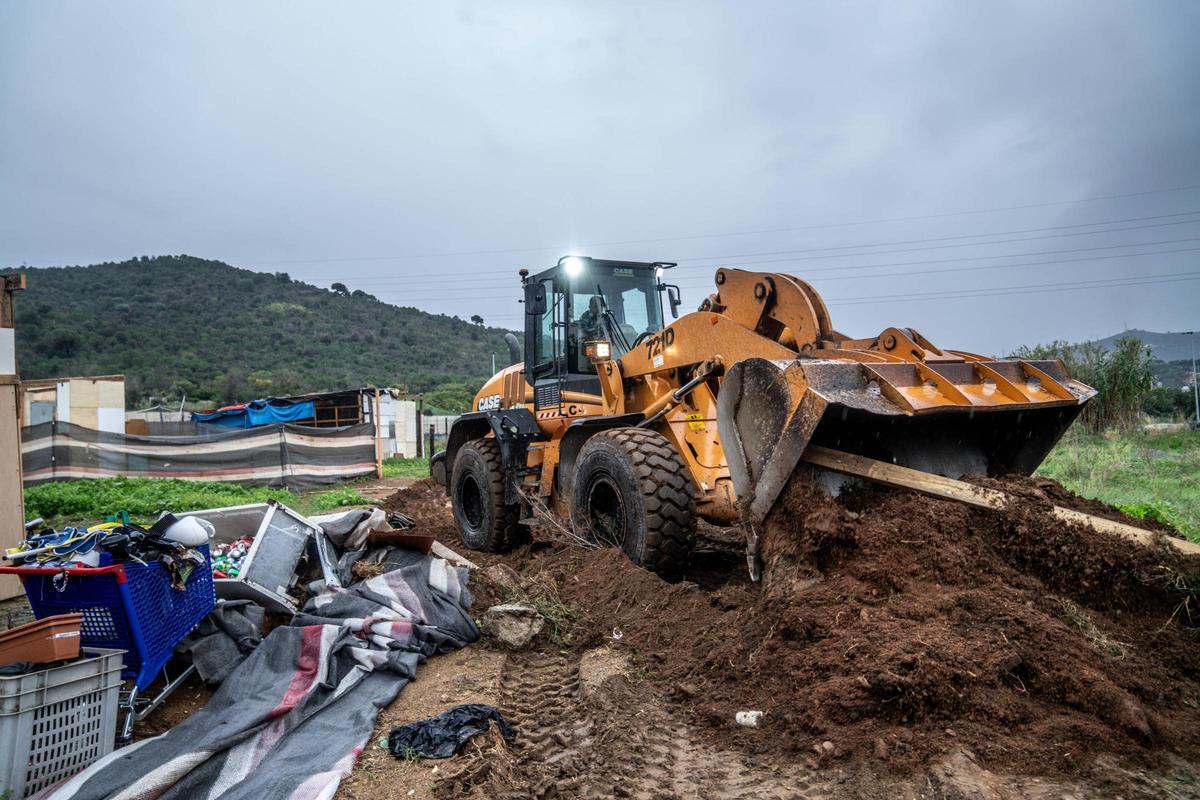 Cuenta atrás para el desalojo del campamento de chabolas de Montcada