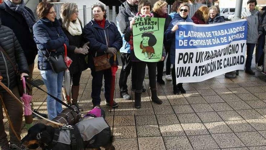 Protesta por el despido de una trabajadora