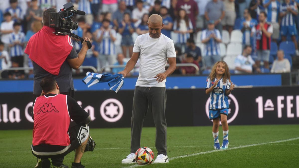 Djalminha regresa a A Coruña para la presentación de su libro este miércoles en la ONCE