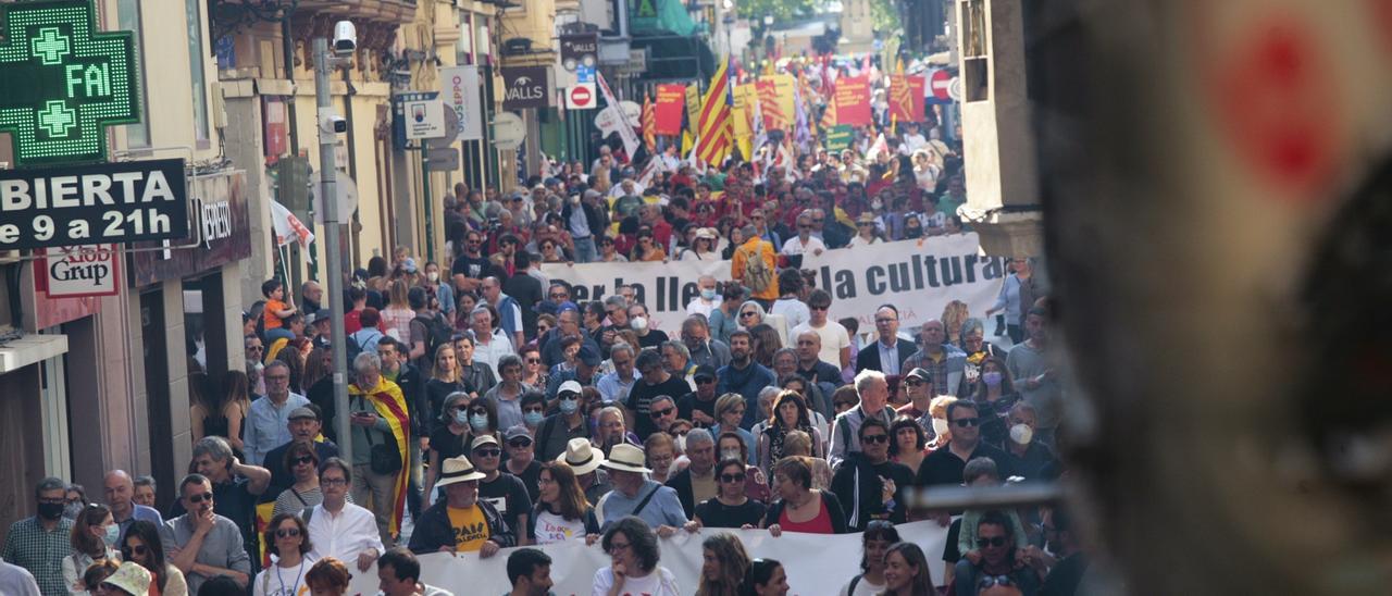 La manifestación transcurrió sin incidentes, partiendo de la plaza de la Independencia, por el centro de la ciudad.