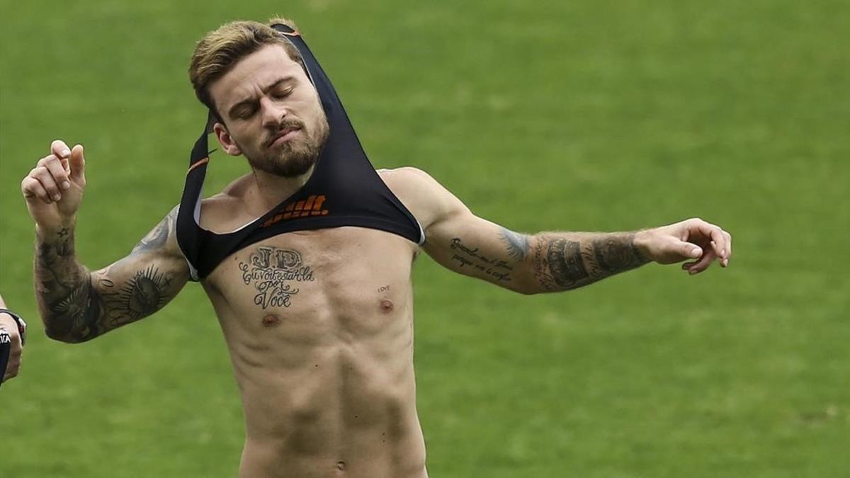 Lucas Lima, en un entrenamiento de la selección brasileña.