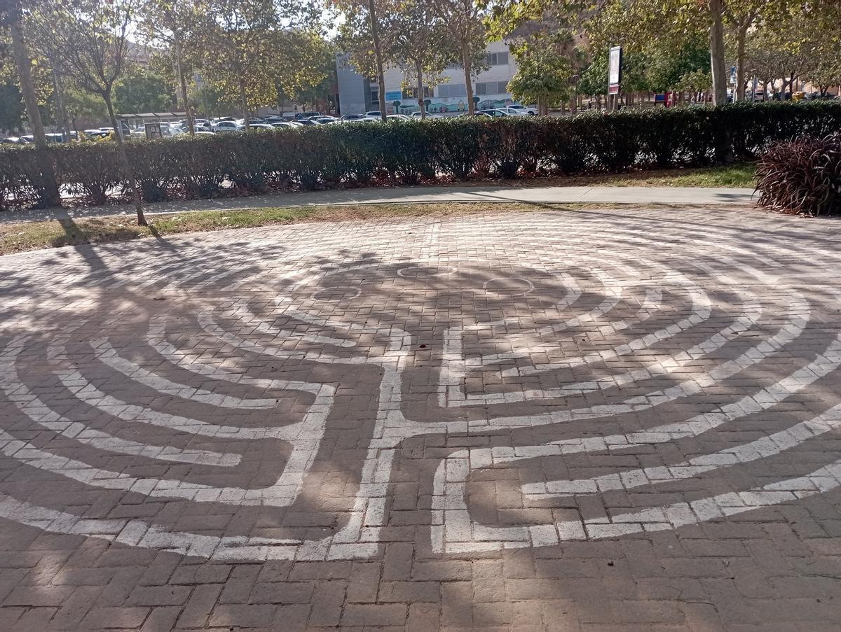 Laberinto en el Parque Manuel Navarrete, en La Virreina