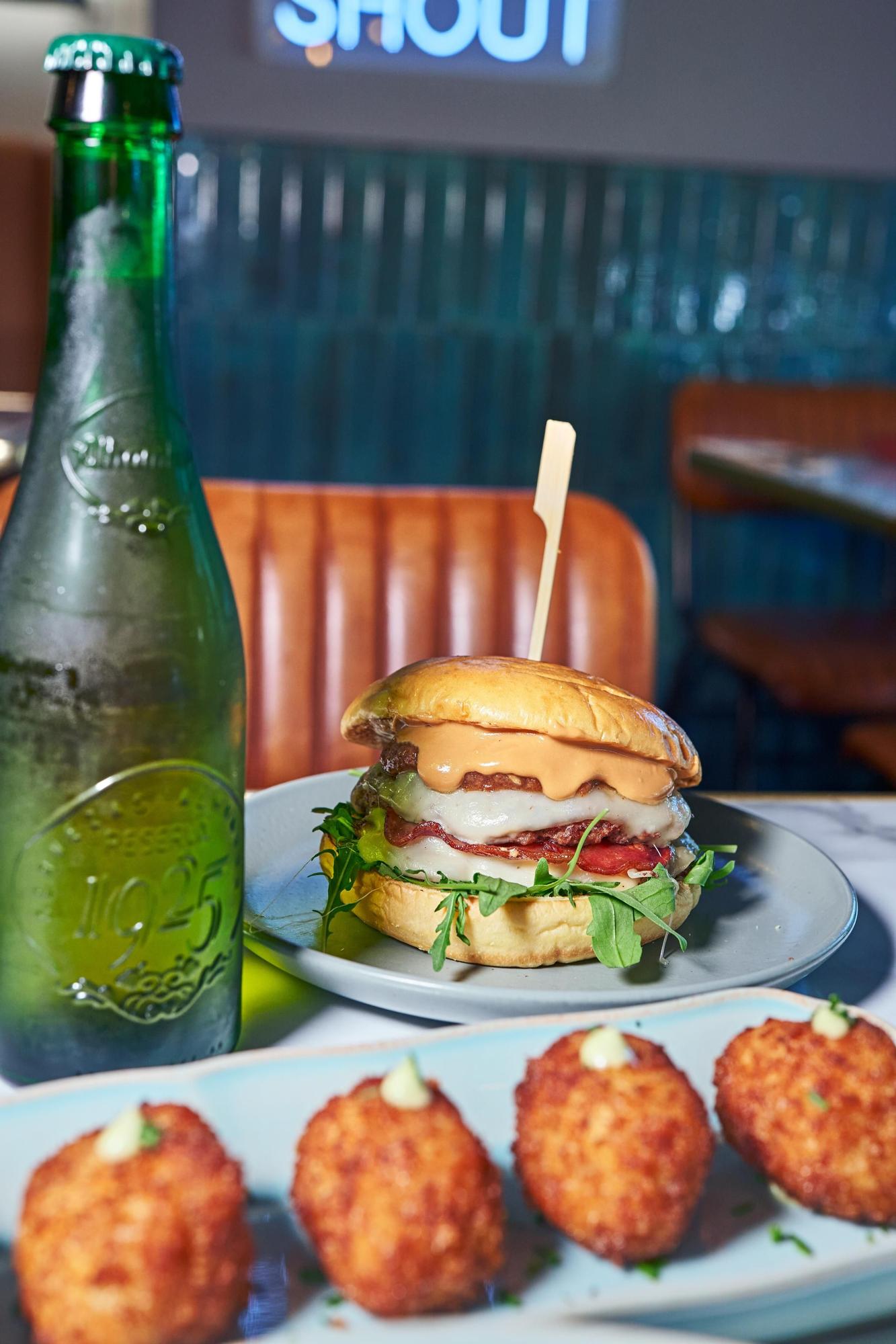 Circo Burger ofrece una experiencia gastronómica inolvidable.