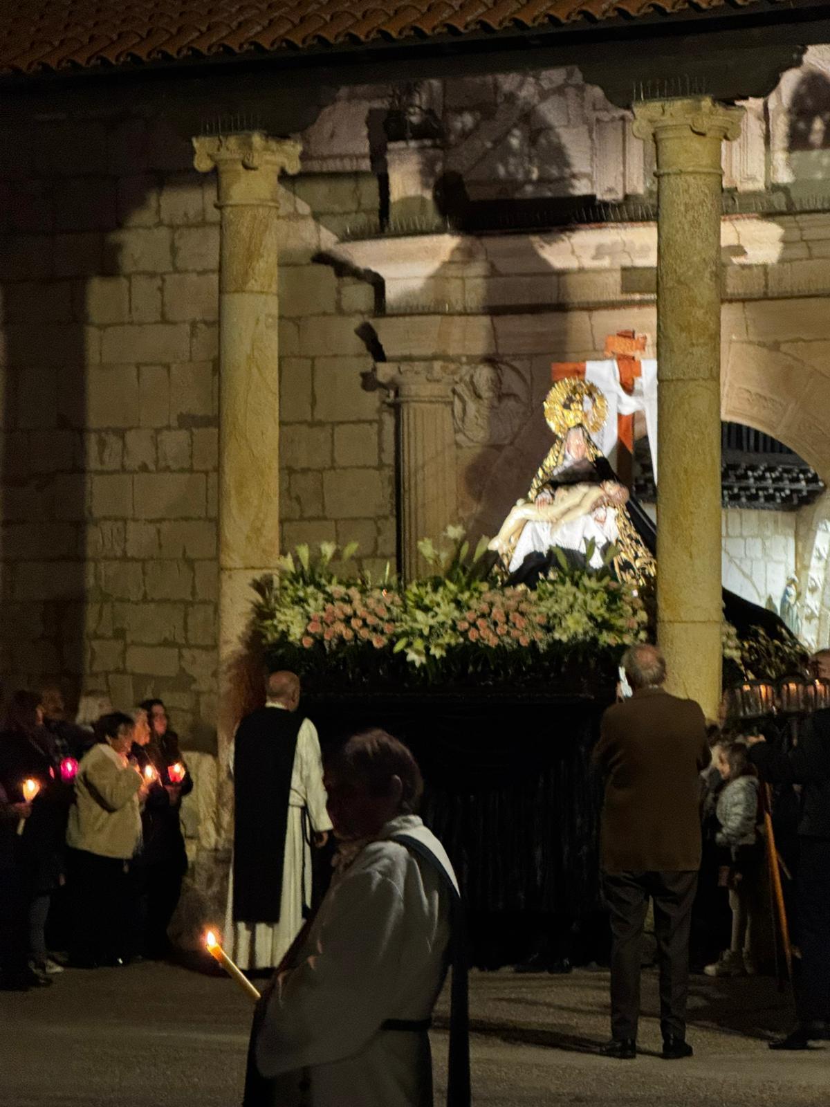 GALERÍA| La procesión de Nuestra Madre de las Angustias en El Perdigón