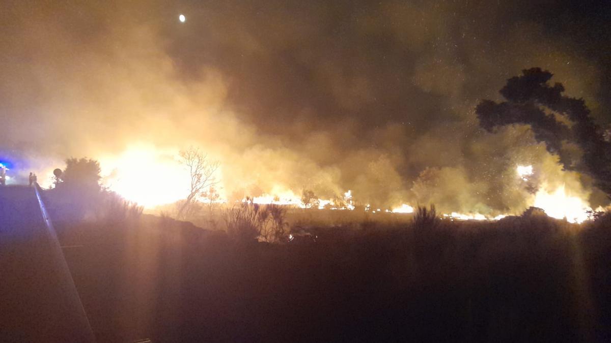 Estado del incendio en Roelos de Sayago.