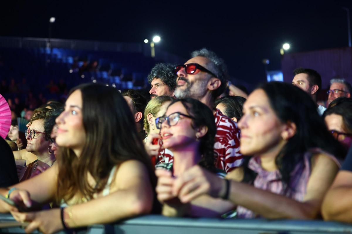 Galería: Iván Ferreiro tiende un puente entre memoria y presente en el SOM Festival