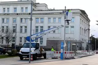 Renovación de farolas en la Marina