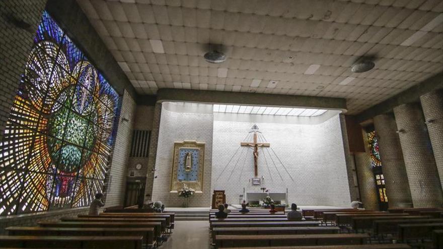 La diócesis retira el amianto de la iglesia de Fátima para proteger la salud de los fieles