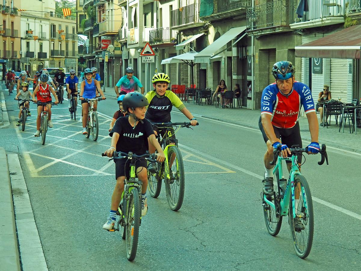 Pedalada popular de la Unió Ciclista Mig-Món, dins de la Festa Major de Súria