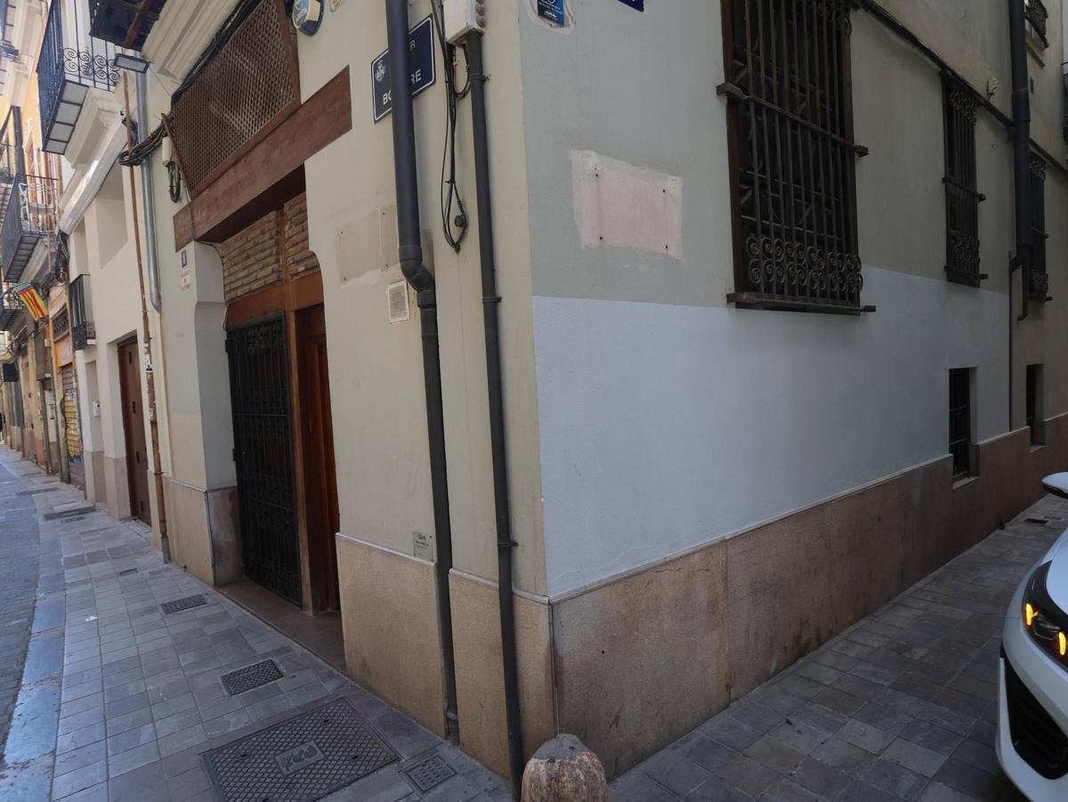 Entrada de El Ventorro, sin el cartel.