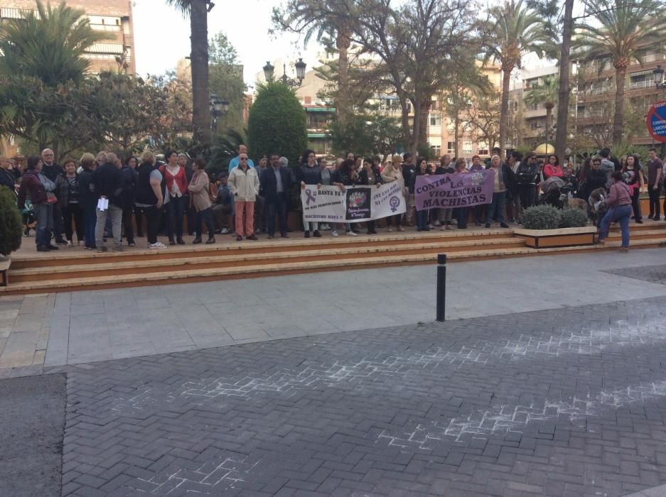 Decenas de personas respondieron al llamamiento en Torrevieja.