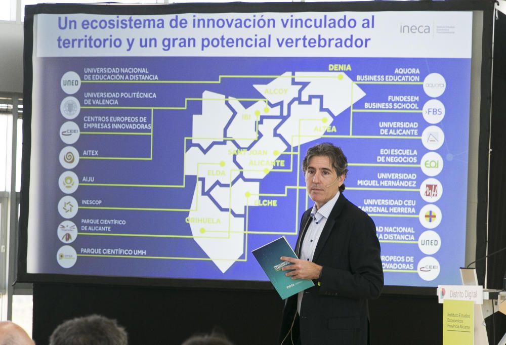 Presentación del informe de Ineca en el Distrito Digital