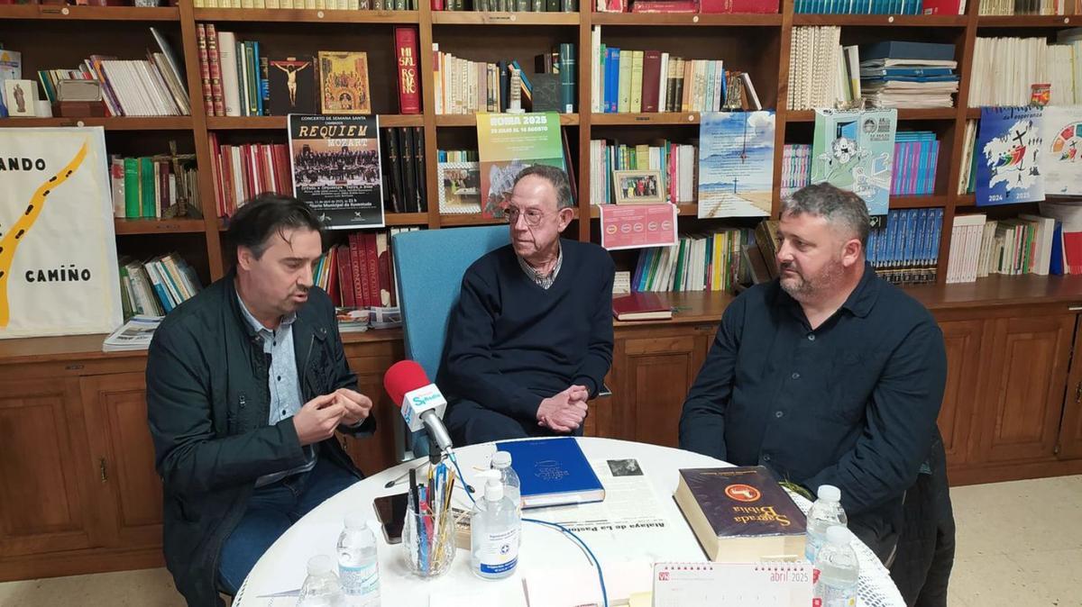 Luis Costa, Aldao y Liso González en la presentación del concierto del Réquiem de Mozart.|  FDV