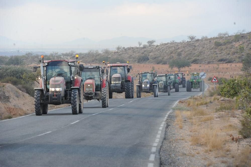 La protesta de agricultores a su paso por el Garru