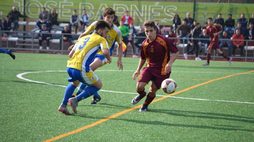 Partido de juveniles entre murcianos y canarios.