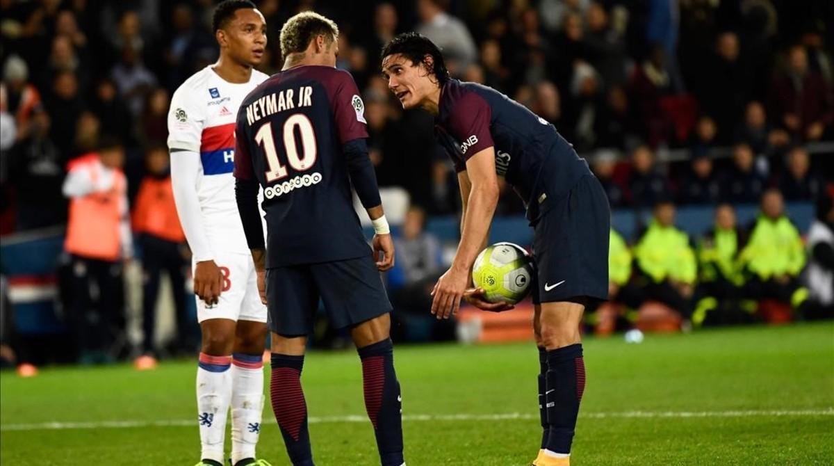 ecarrasco40161926 paris saint germain s uruguayan forward edinson cavani  r  s170918184615