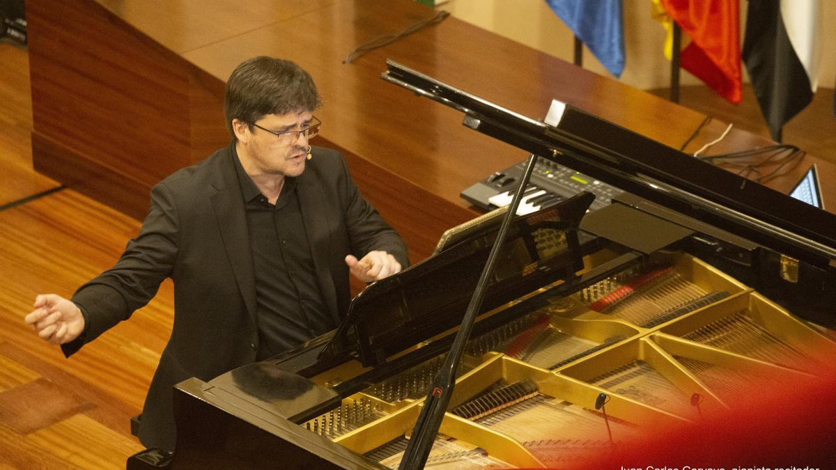 Juan Carlos Garvayo durante un concierto.