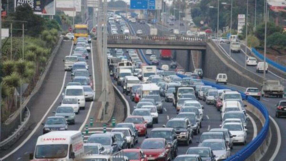 Colas en la TF 5 a la altura de Los Rodeos