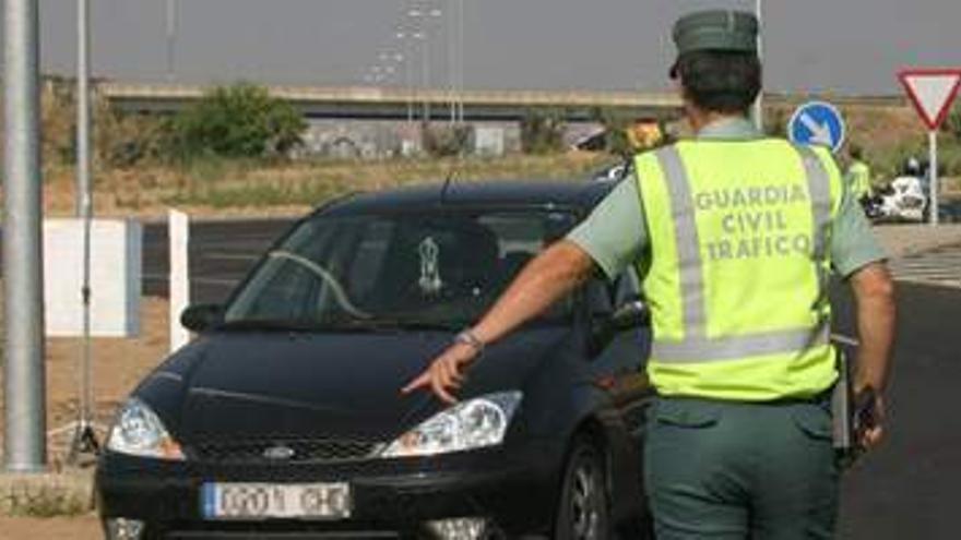 Tráfico inicia hoy una campaña especial de vigilancia en carreteras secundarias