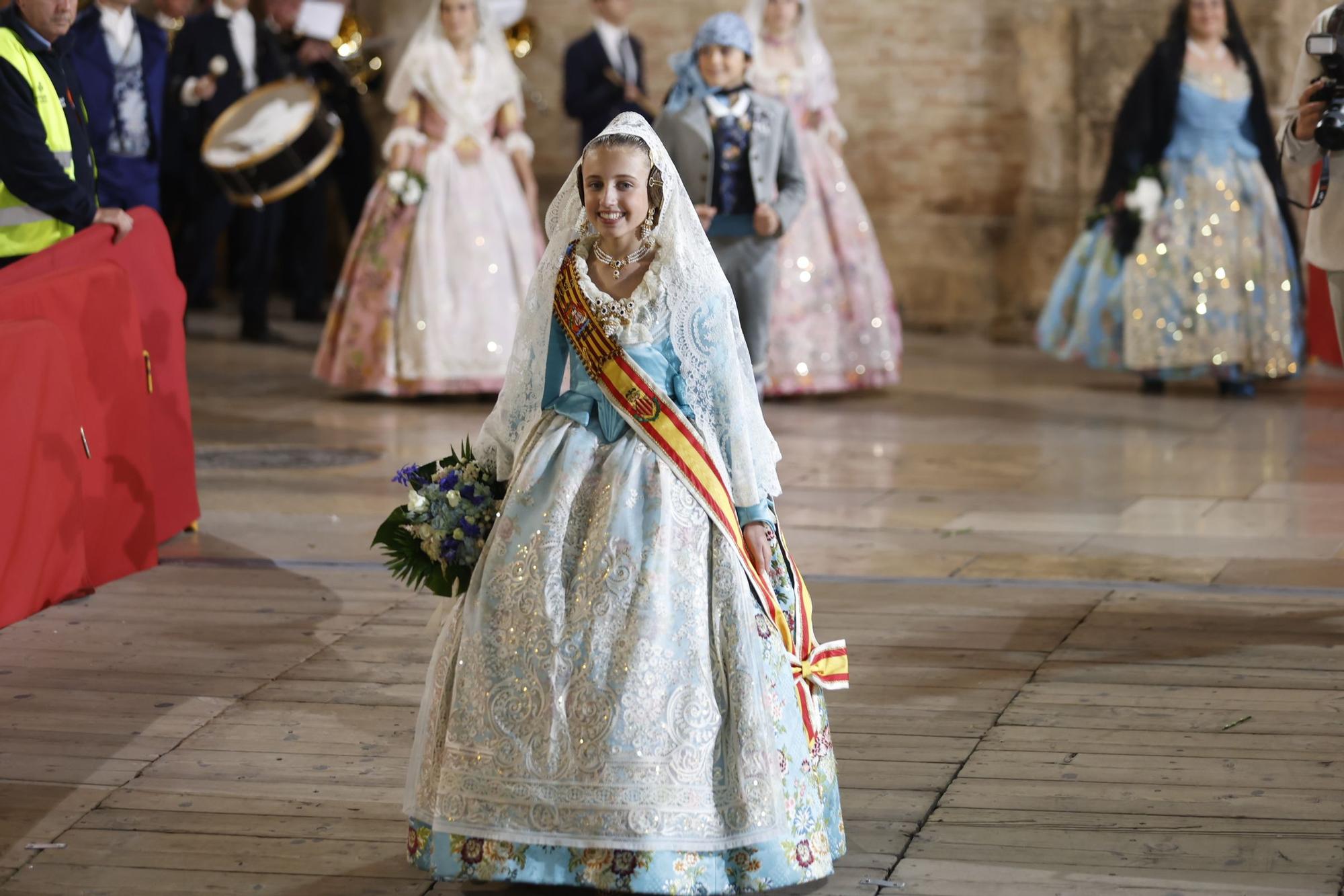 Ofrenda 2023 | Falleras Mayores e Infantiles de comisiones del 17 de Marzo (I)