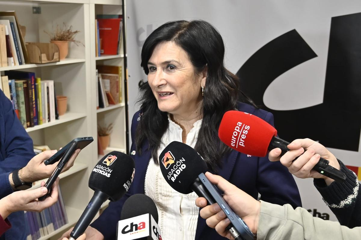 Isabel Lasobras (CHA), este lunes en Zaragoza.