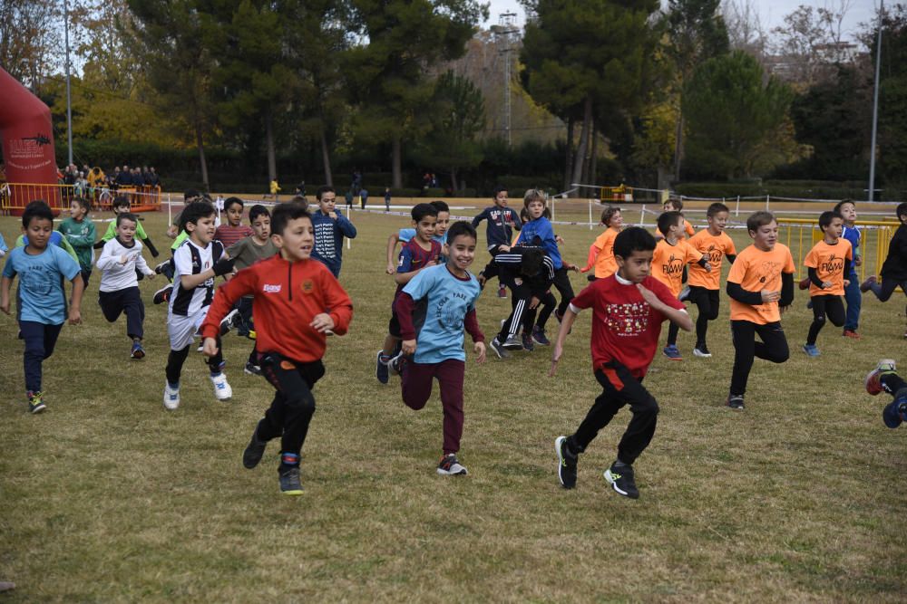 Uns 800 escolars donen relleu un any més al Cros de Manresa al Congost