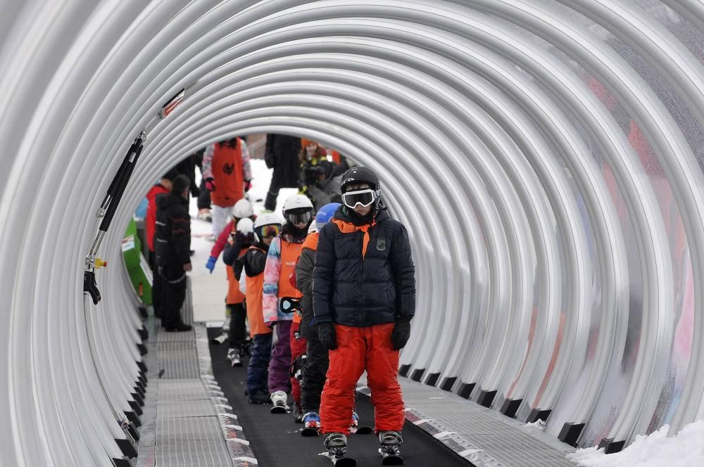 Ampliación de temporada de esquí en la pista de debutantes de Pajares